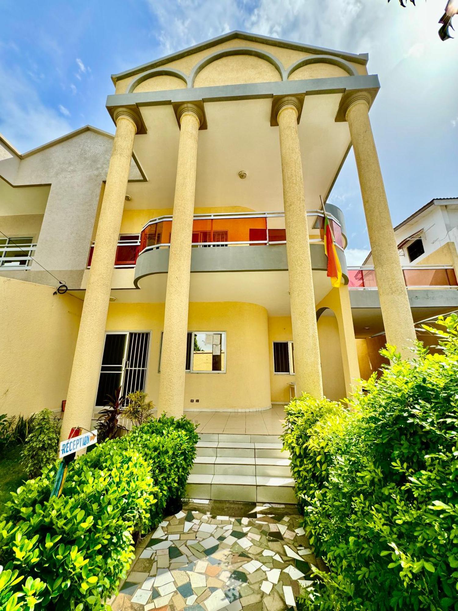 Guesthouse Cocotiers Cotonou Exterior foto