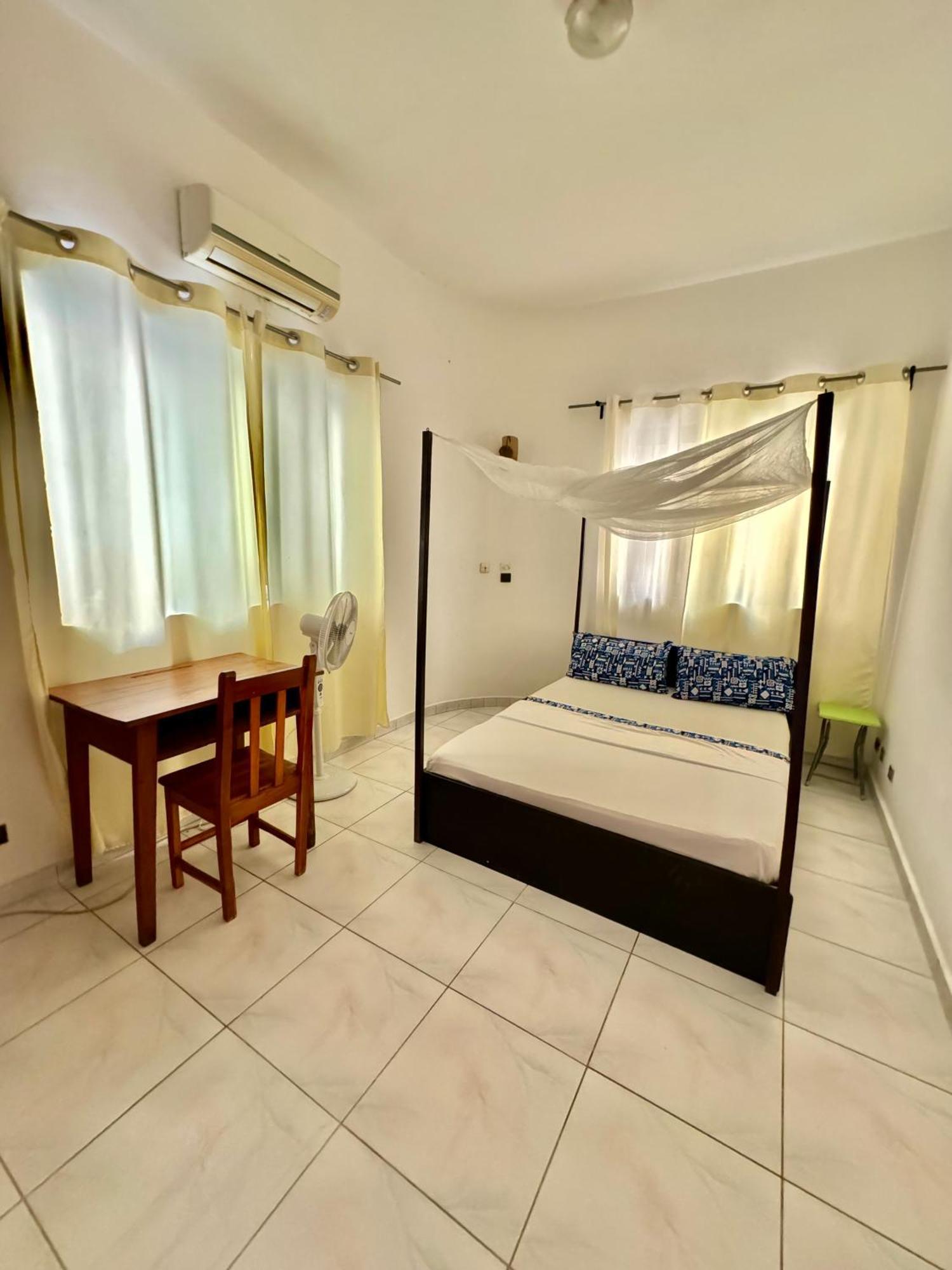 Guesthouse Cocotiers Cotonou Exterior foto
